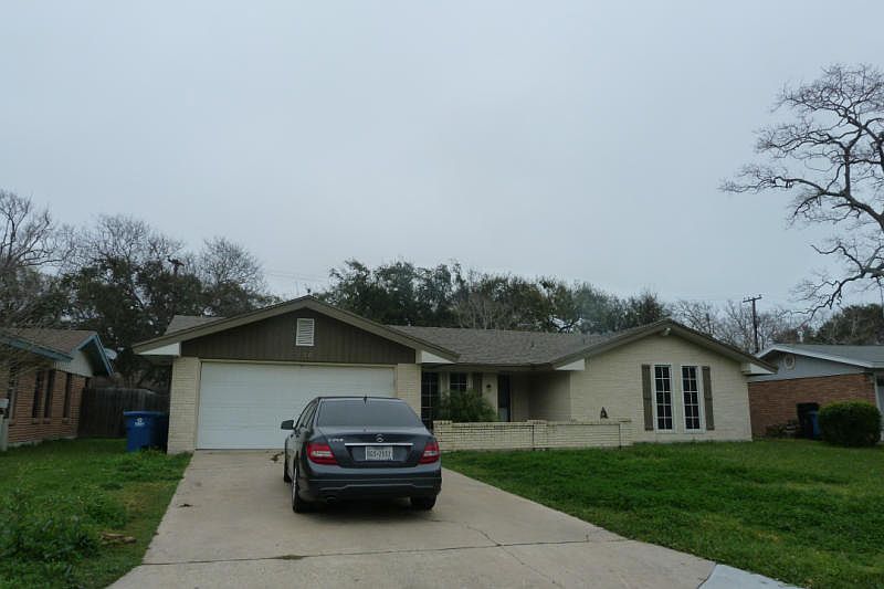 1st image of 130 E Janin Cir