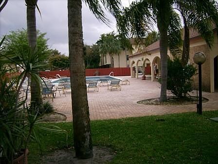2nd image of 490 NW 20th St APT 208A