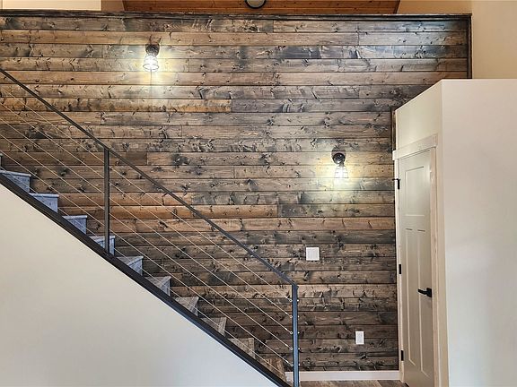 3rd image of 55406 317th Avenue E