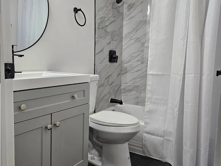 8708 W Villard Ave — Photo 13