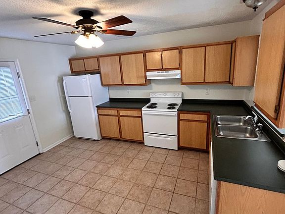 3rd image of 1129 W Pueblo Dr