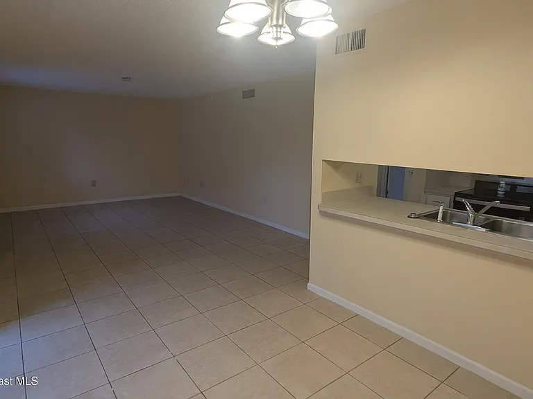 109 San Juan Cir — Photo 7