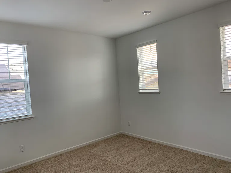6081 Summerwind Dr — Photo 13