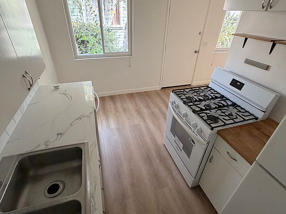 3rd image of 2320 Bonar St Unit A