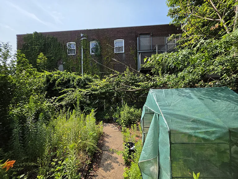 26 Lyon St #A — Photo 10