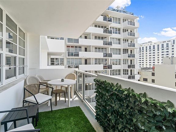3rd image of 100 Lincoln Rd #1107