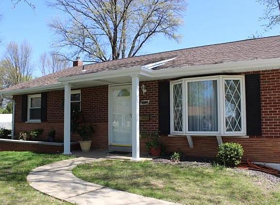 2nd image of 9204 Kenstan Ct