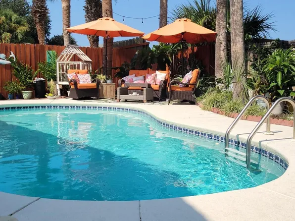 301 16th St, Panama City Beach, FL 32413