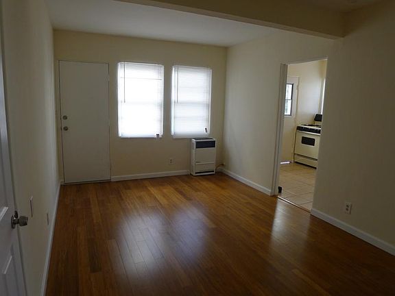 4th image of 1039 26th St #1039
