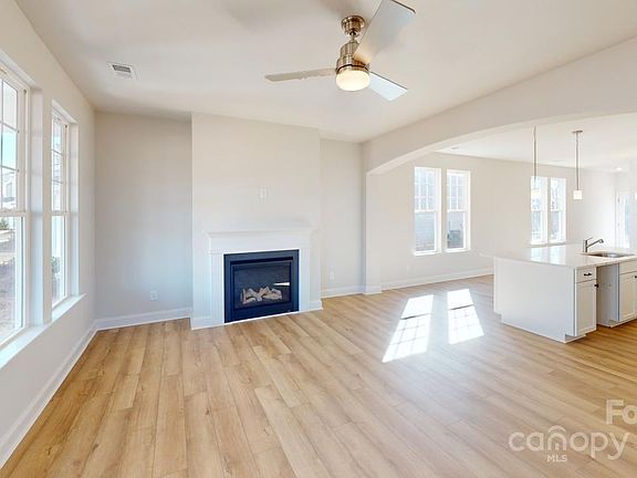 2nd image of 10932 Dogwood Ln #51