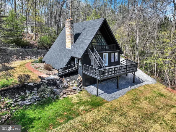 435 Conewago Dr, Dover, PA 17315