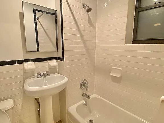 5th image of 509 E 81st St APT Gfe