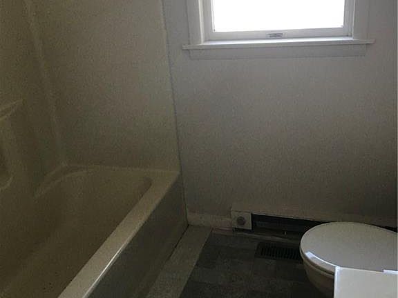3rd image of 219 Irvington Ave