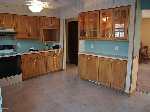 5th image of 1165 Sylvan Dr