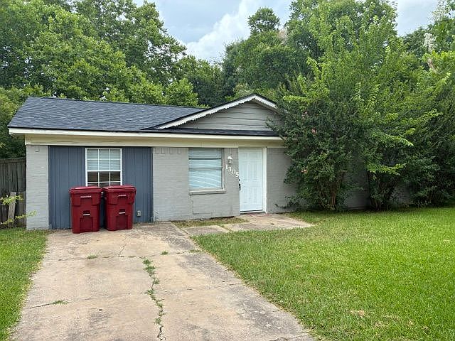 1st image of 1305 Churchill Way