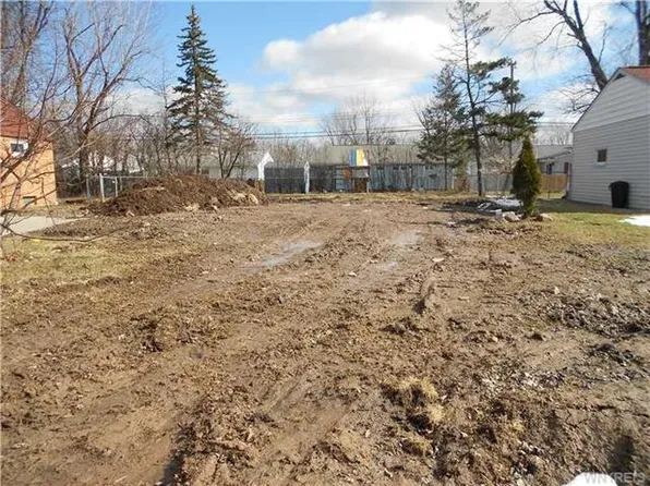 117 Coronation Dr, Amherst, NY 14226