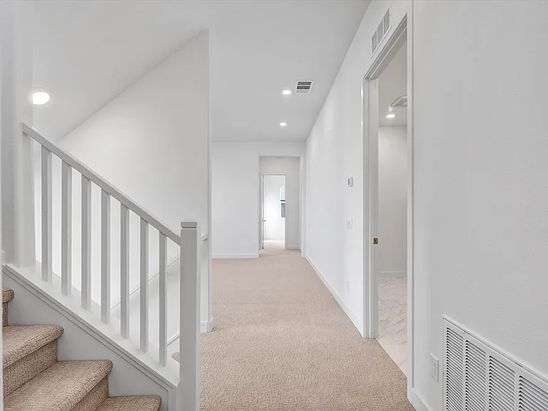 2058 Hollyleaf Ter — Photo 22