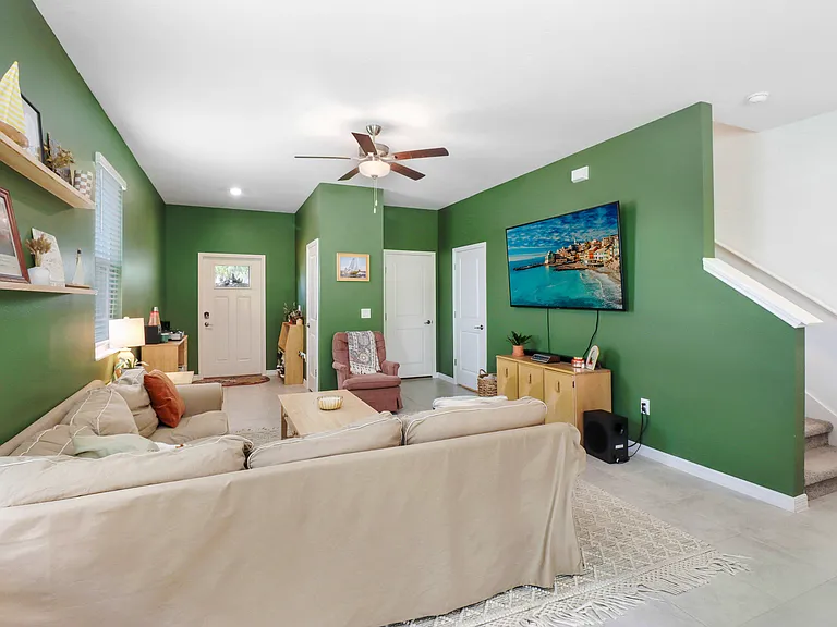 6043 Shiner St — Photo 4