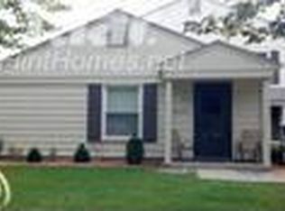 2661 Pineridge Ct #A, Lake Orion, MI