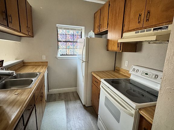 4th image of 1224 Stone Greene St