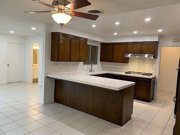 3rd image of 309 Villanova Ave