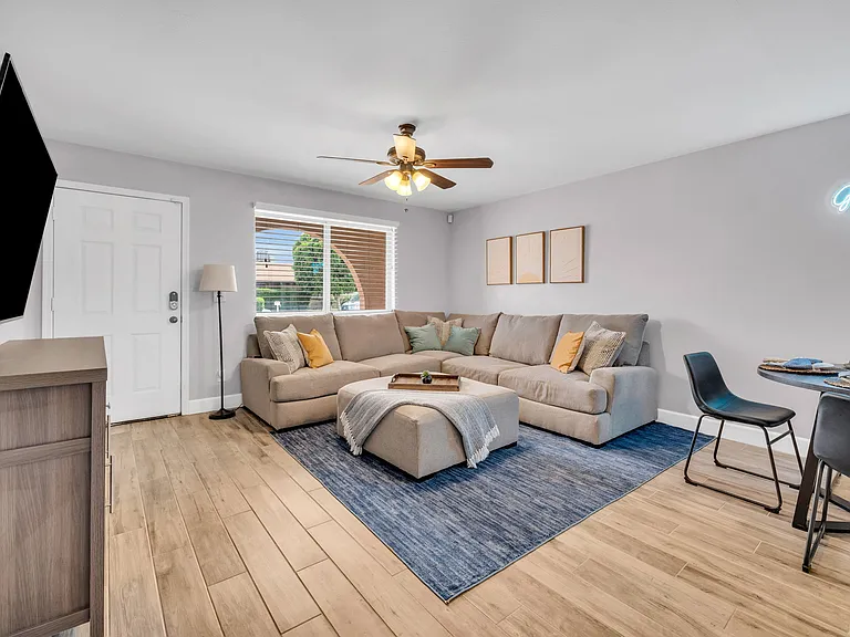 6978 W Solano Dr S — Photo 35