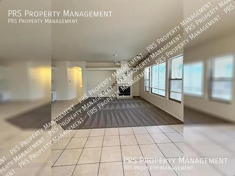 8003 W Clara Ln — Photo 13