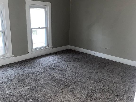 4th image of 306 10th St #1