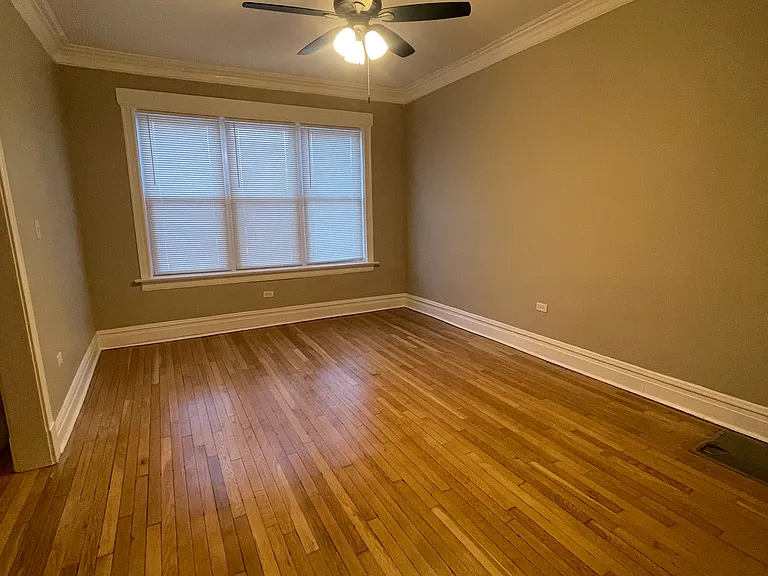 7556 S Langley Ave #1 — Photo 3