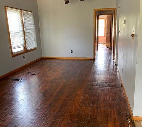 2nd image of 586 Linden Ave