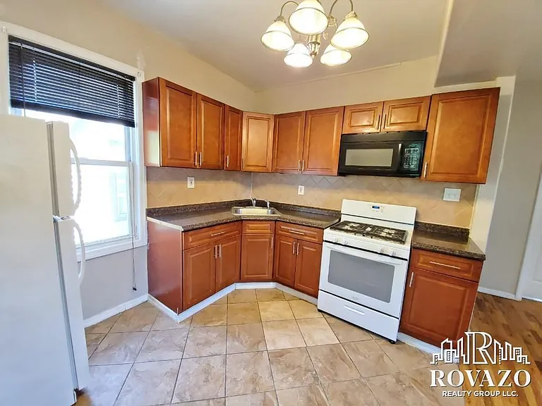 83 Ellery Ave #2 — Photo 2