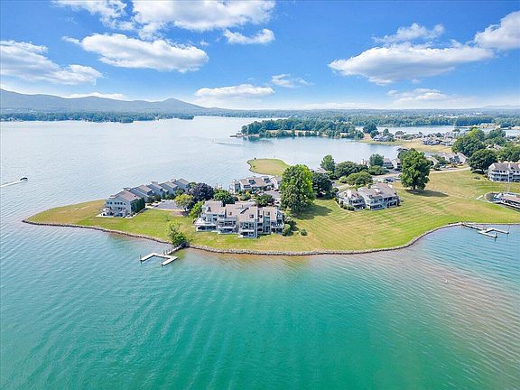 2nd image of 241 Peninsula Point Dr