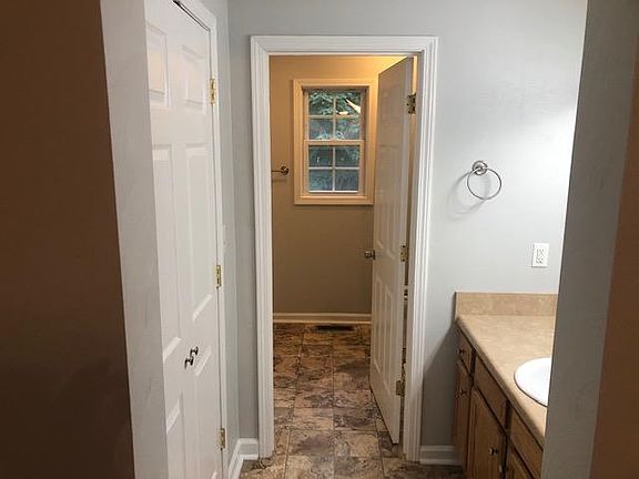 4th image of 117 Horner Ln