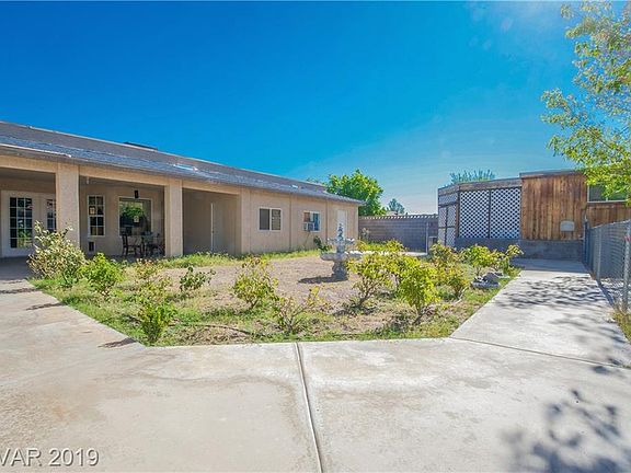 5th image of 271 E Desert Rose Dr