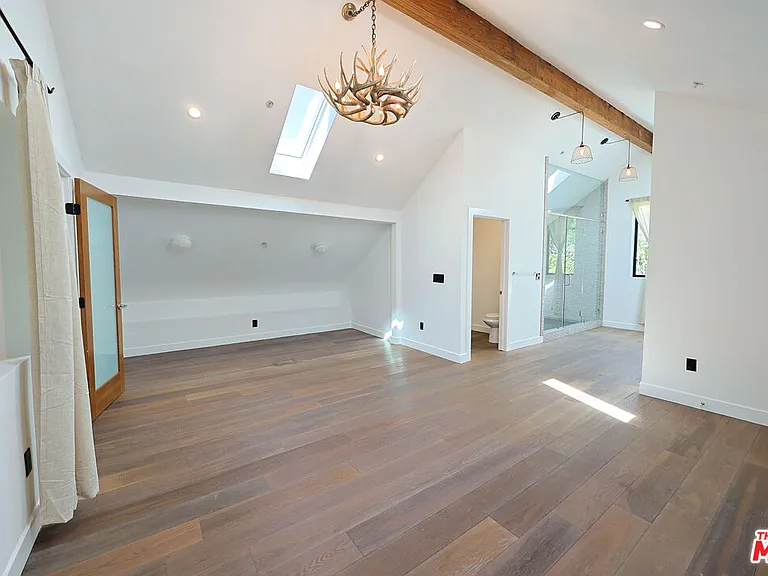 2230 Glendale Blvd — Photo 24