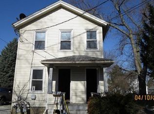 435 Hinman St, Aurora, IL 60505