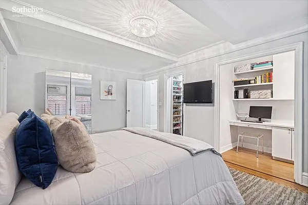 Sold by Sotheby's International Realty | media 5