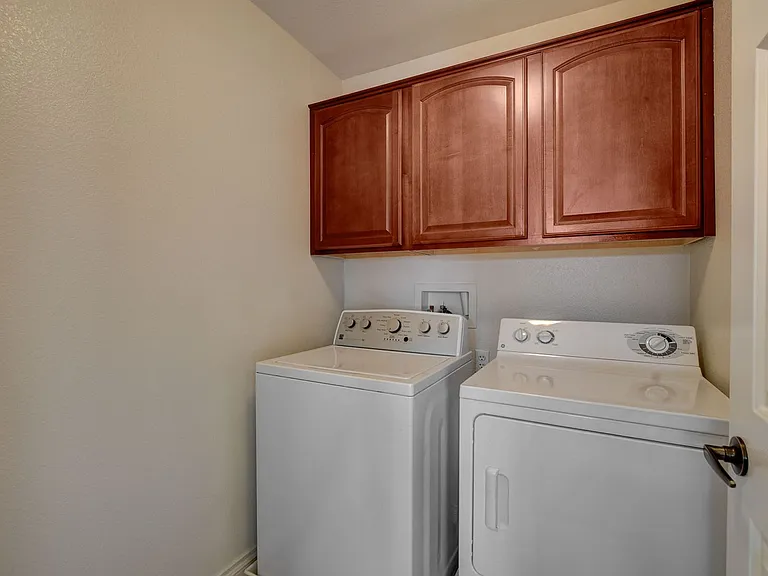 10649 Tuckermans Ave — Photo 39