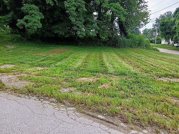 5th image of 600 Miller St