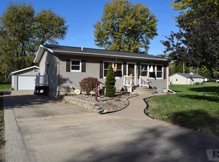 411 34th Pl, Fort Madison, IA 52627