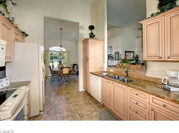 2nd image of 860 Seagrape Dr