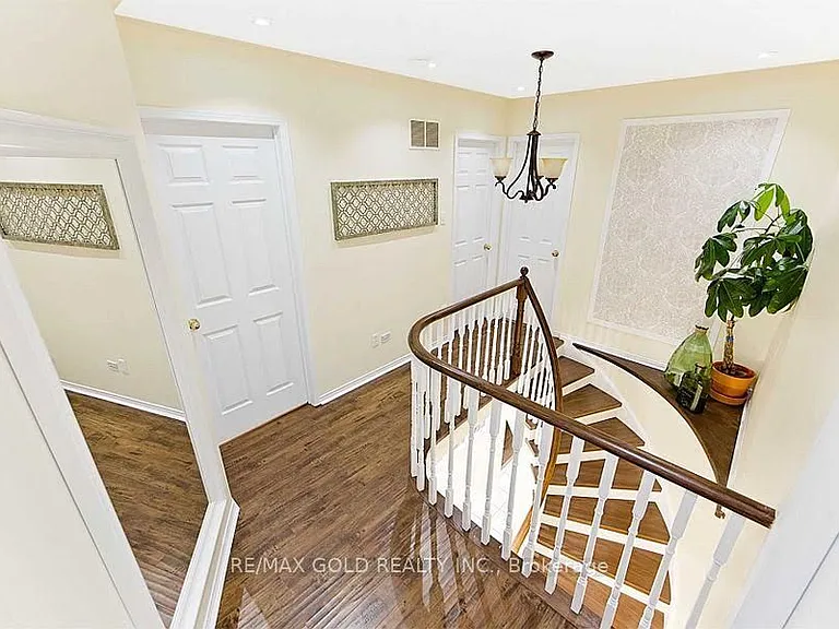 3848 Periwinkle Cres — Photo 11