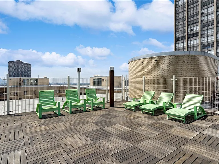 3950 N Lake Shore Dr #627E — Photo 24