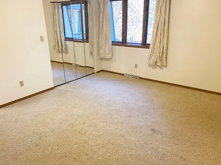 4PLEX-1801 E Crabtree Dr — Photo 17