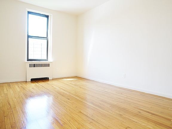 5th image of 1175 Morris Ave APT 3E