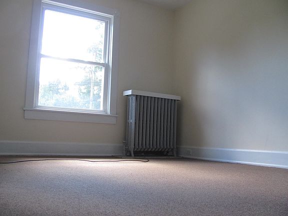 4th image of 1070 Luzerne St #2