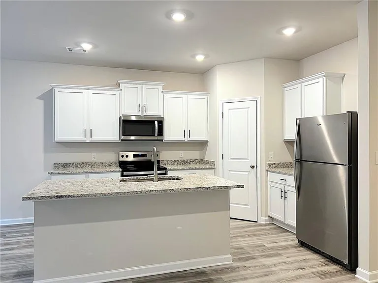 4141 Oakwood Terrace Ct — Photo 7