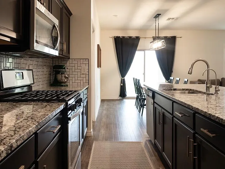 4590 W Foldwing Dr — Photo 3