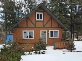 13 High Pointe Rd E, Corinth, NY 12822