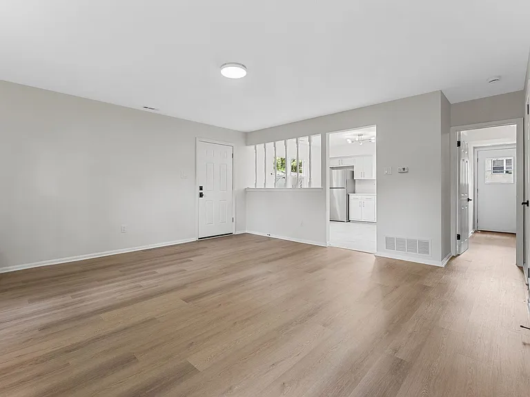 7 Andrea Dr — Photo 8